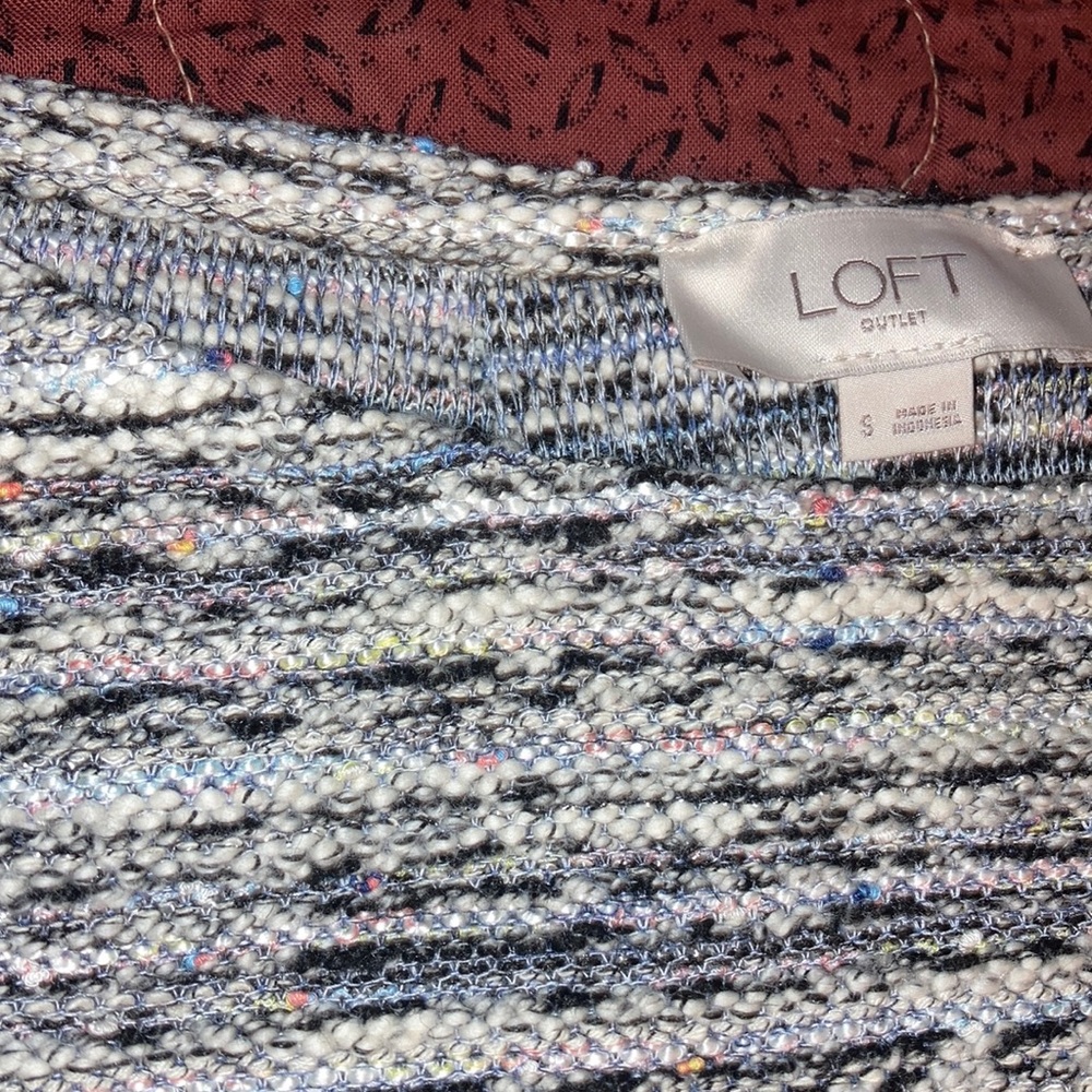 LOFT short sleeved sweater